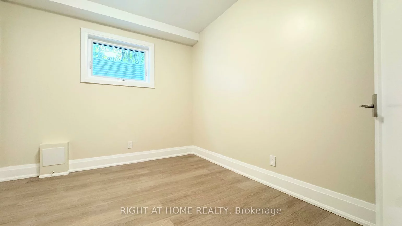 16, Ridge, 1003 - CP College Park, Oakville