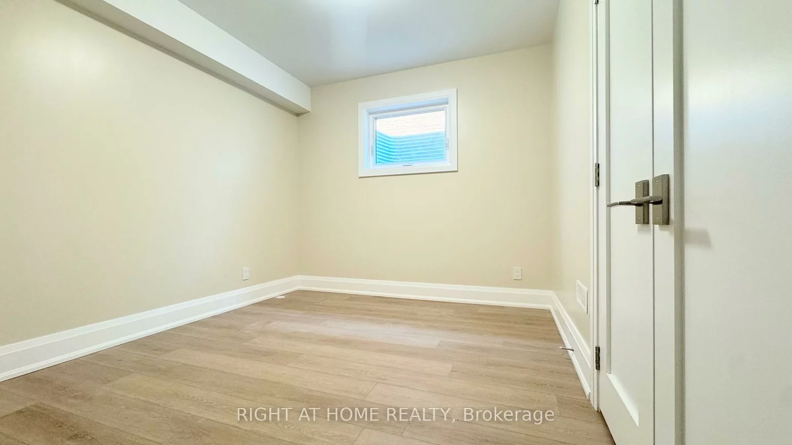 16, Ridge, 1003 - CP College Park, Oakville