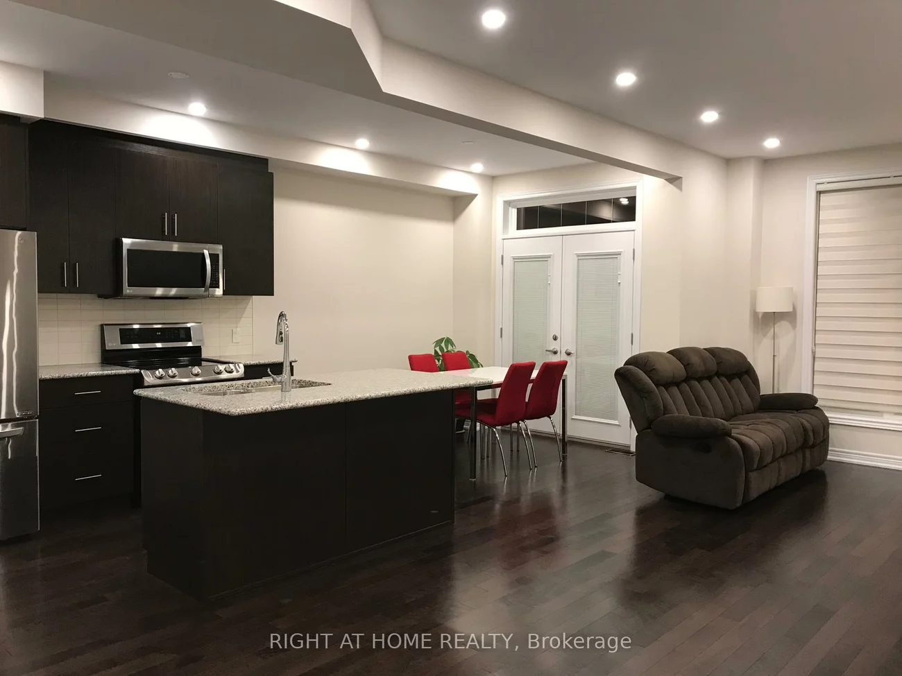2390, Natasha, 1000 - BC Bronte Creek, Oakville