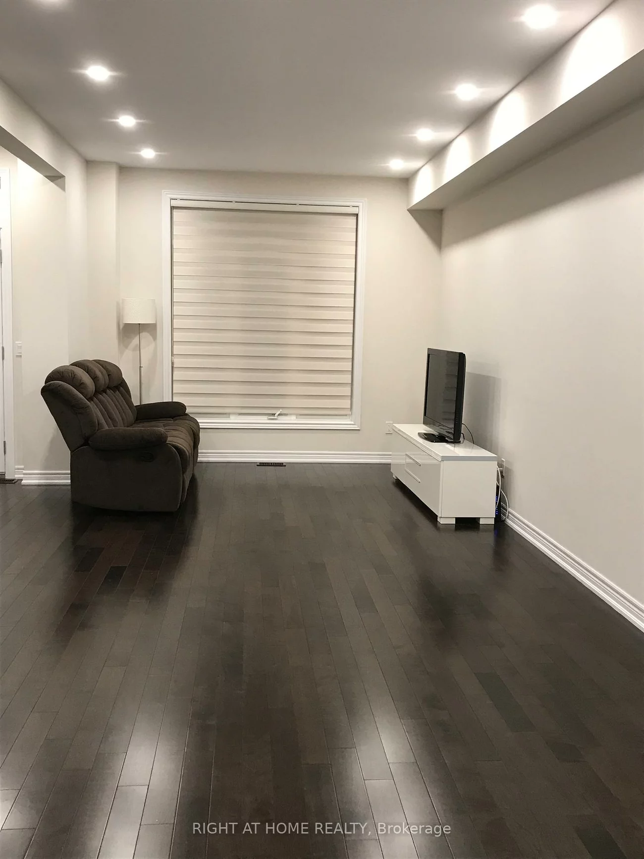 2390, Natasha, 1000 - BC Bronte Creek, Oakville