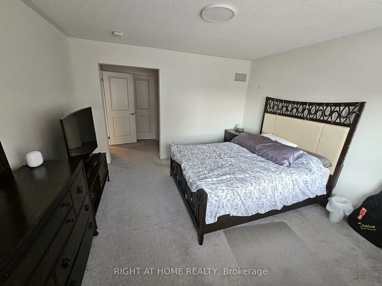 3451, Vernon Powell, 1008 - GO Glenorchy, Oakville