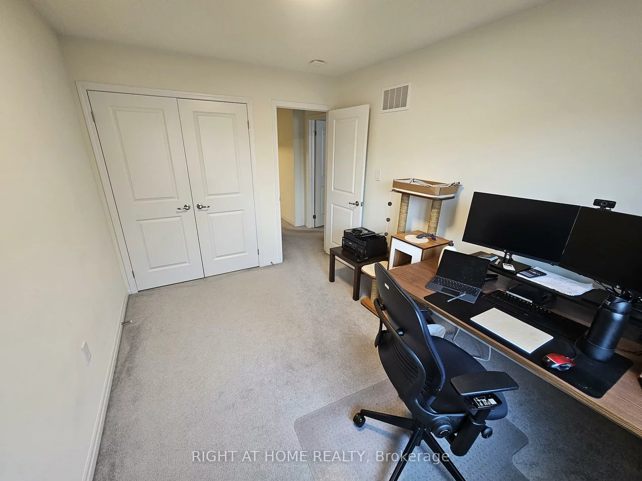 3451, Vernon Powell, 1008 - GO Glenorchy, Oakville