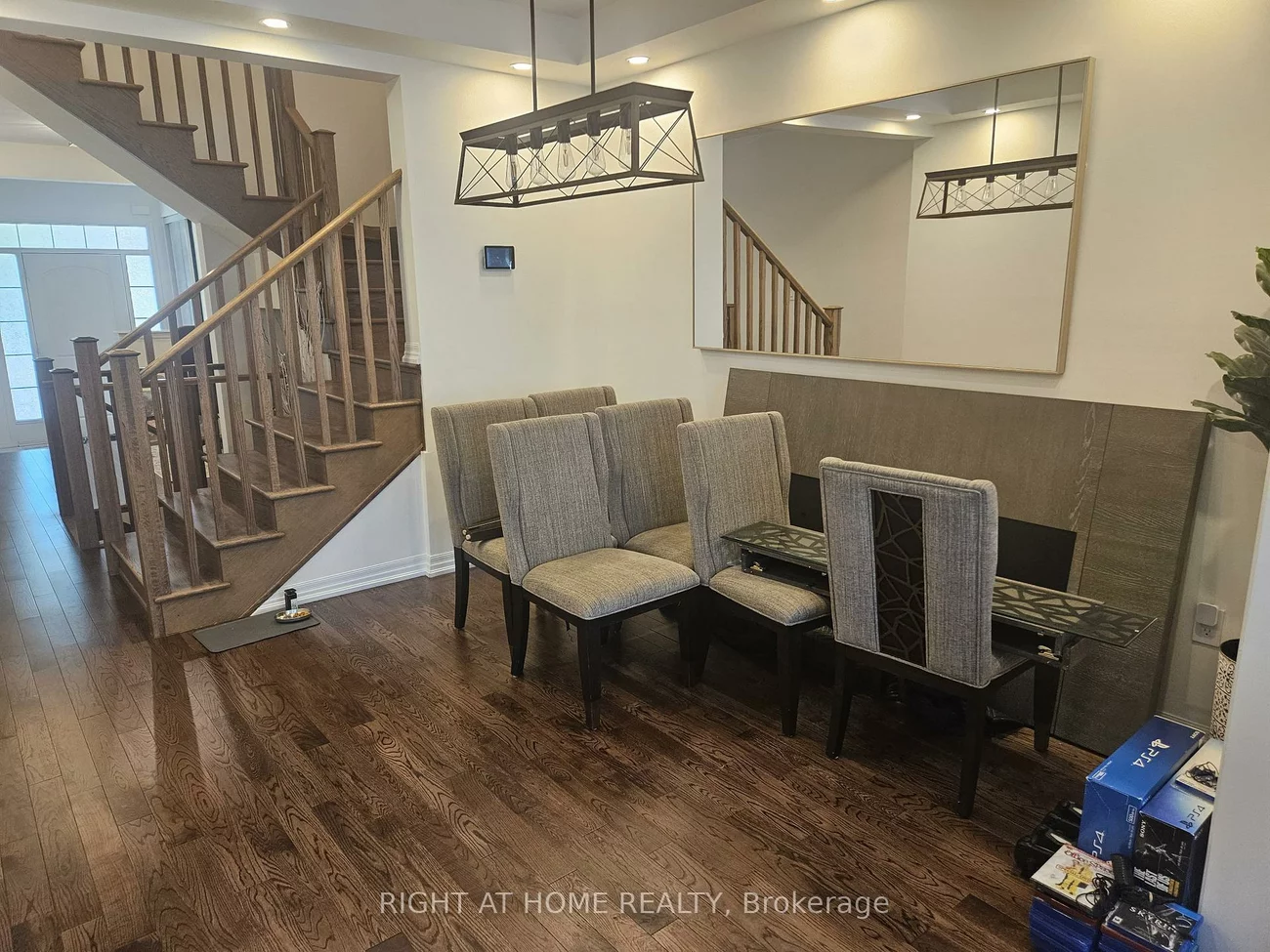 3451, Vernon Powell, 1008 - GO Glenorchy, Oakville
