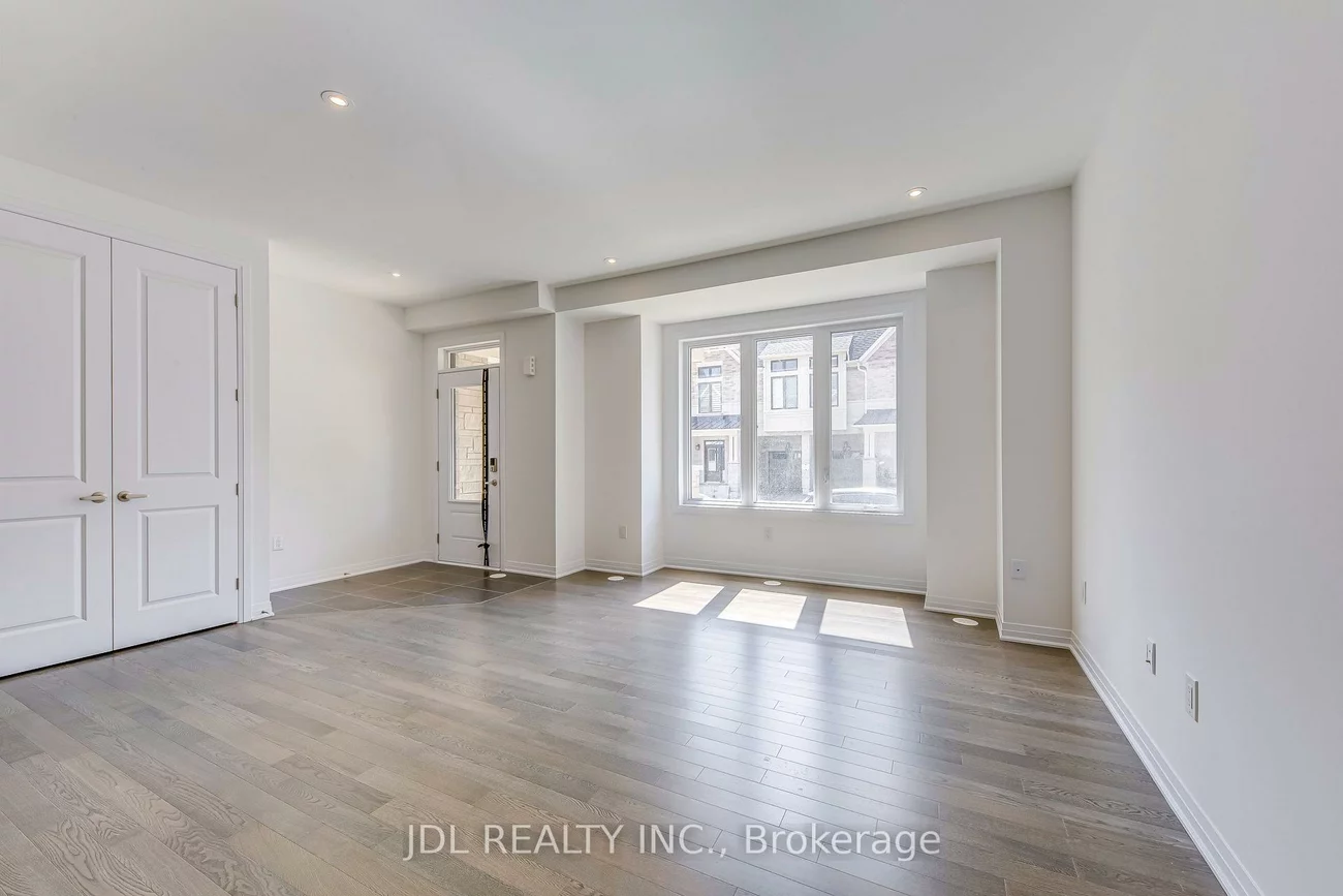 3259, Crystal, 1008 - GO Glenorchy, Oakville