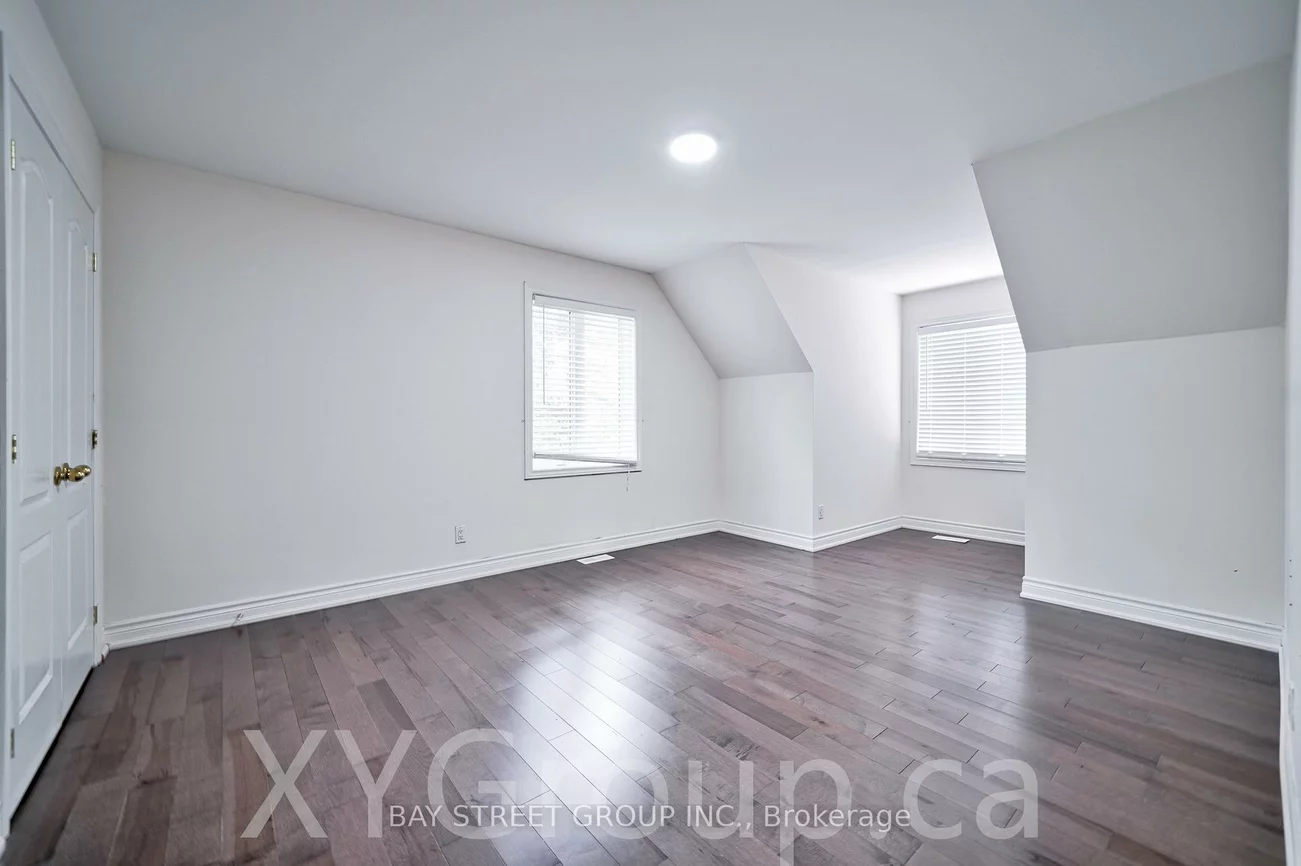 2273, Woodfield, 1015 - RO River Oaks, Oakville