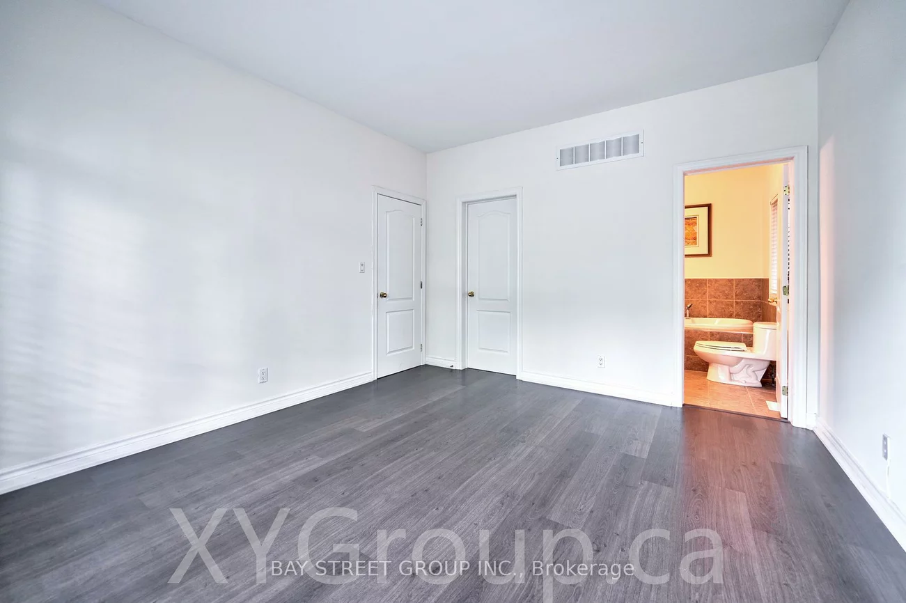 2273, Woodfield, 1015 - RO River Oaks, Oakville