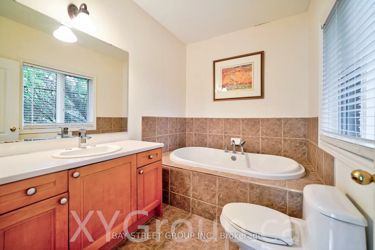2273, Woodfield, 1015 - RO River Oaks, Oakville