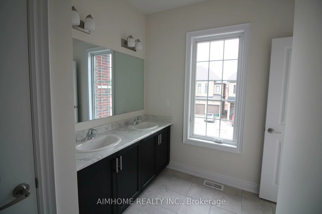 3453, Mosley, 1008 - GO Glenorchy, Oakville