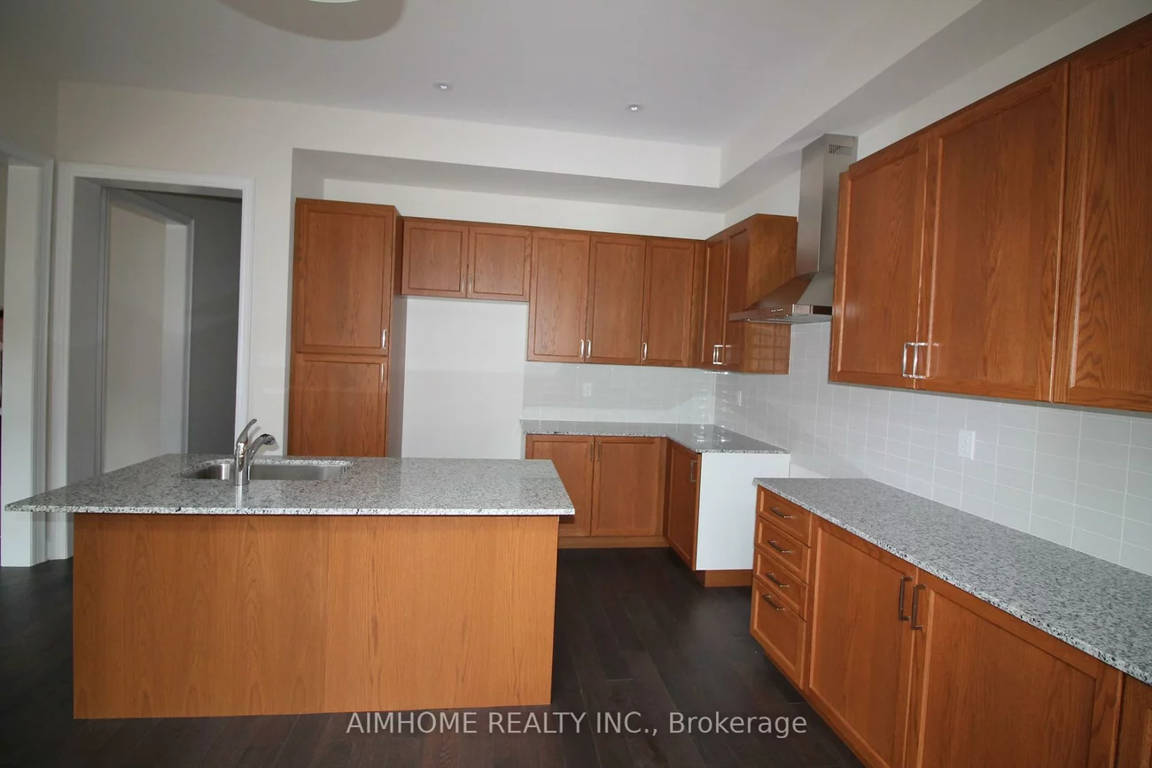 3453, Mosley, 1008 - GO Glenorchy, Oakville
