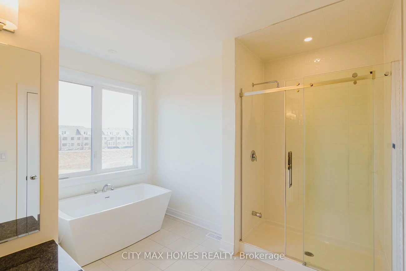 3240, Mariner Passage, 1008 - GO Glenorchy, Oakville