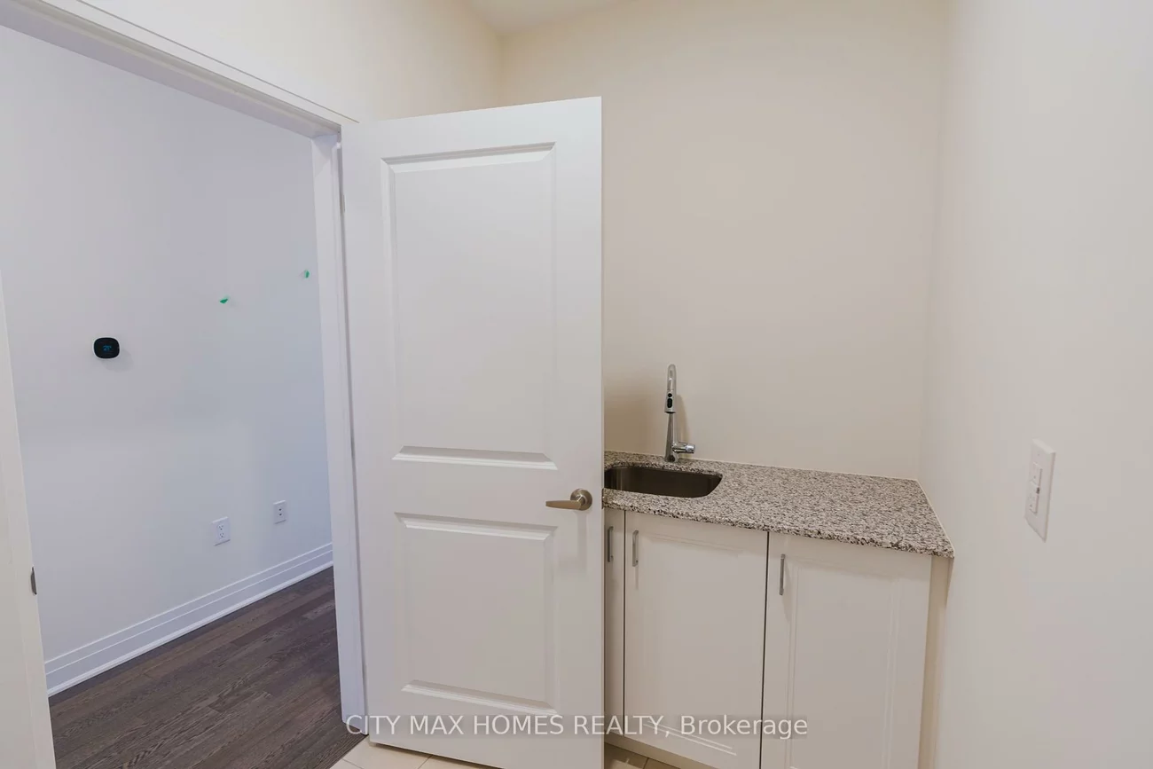 3240, Mariner Passage, 1008 - GO Glenorchy, Oakville