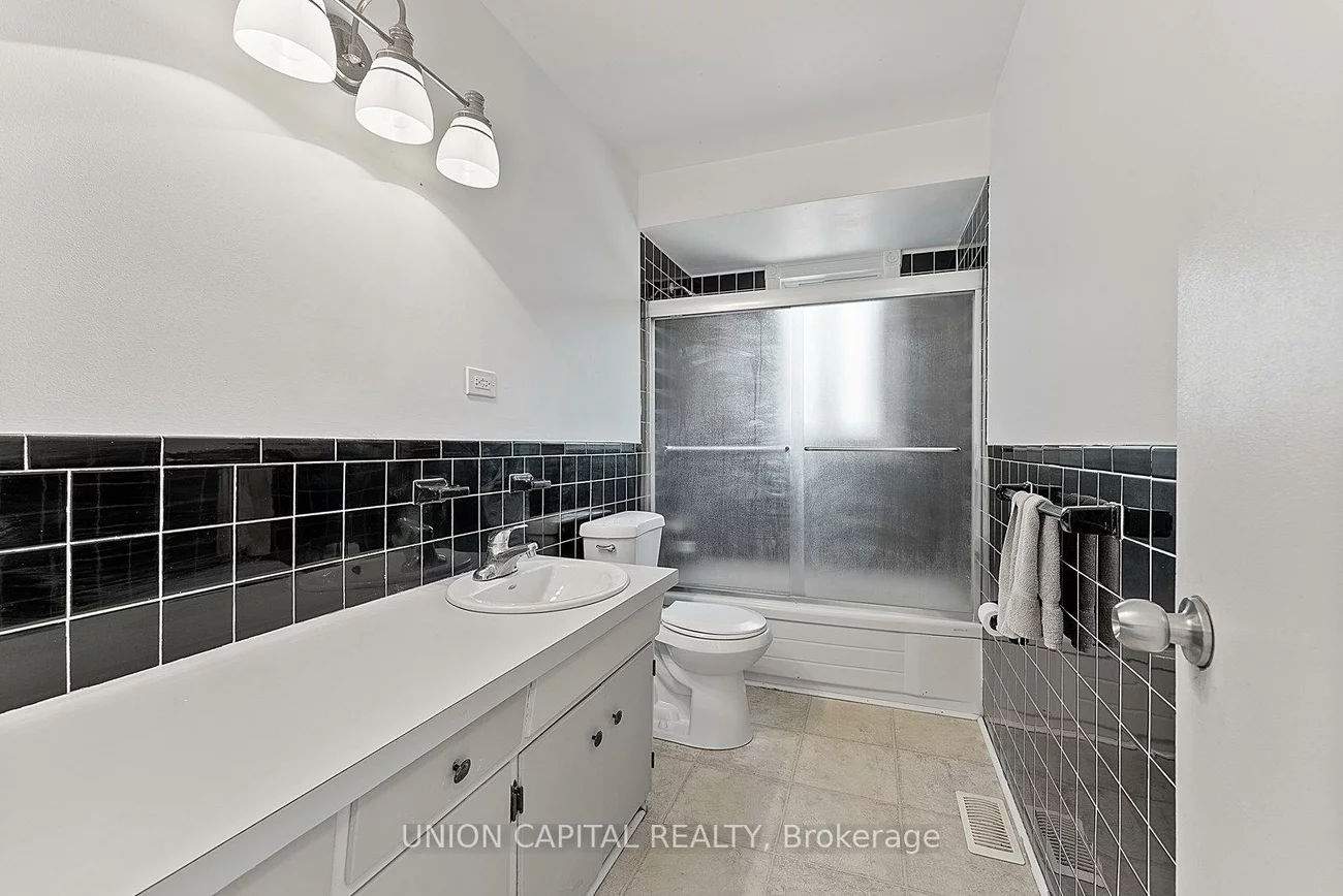 379, Tamarack, 1020 - WO West, Oakville
