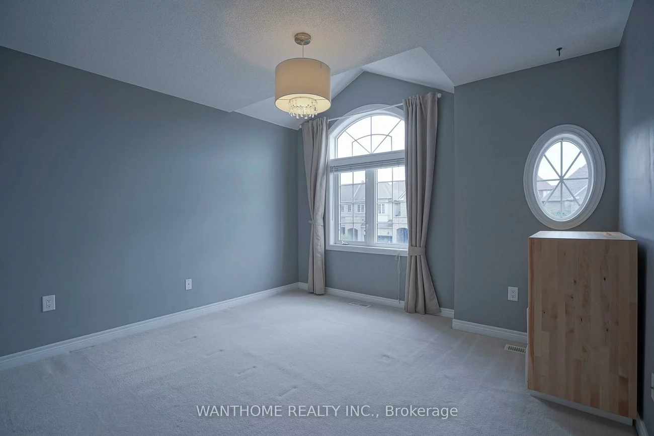 2381, Wasaga, Iroquois Ridge North, Oakville