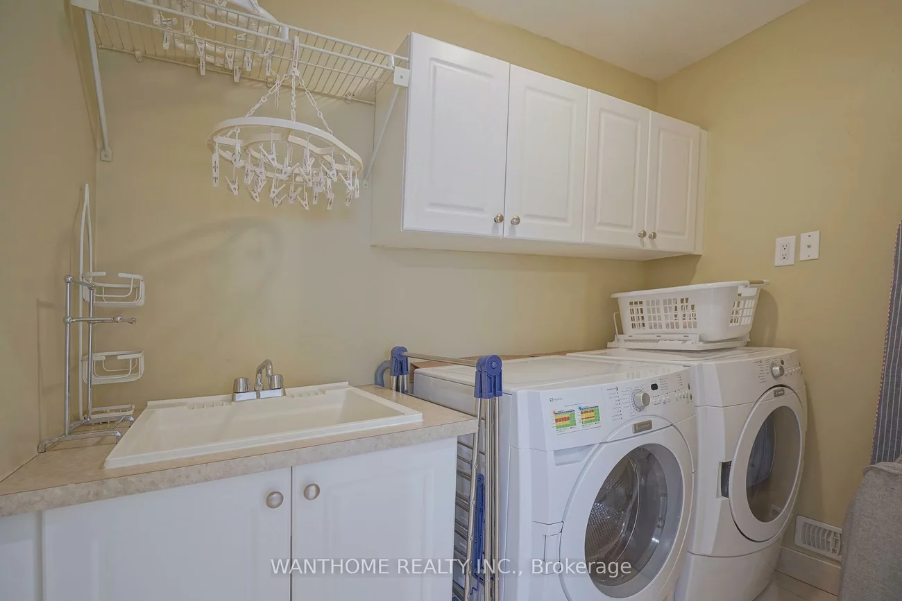 2381, Wasaga, Iroquois Ridge North, Oakville