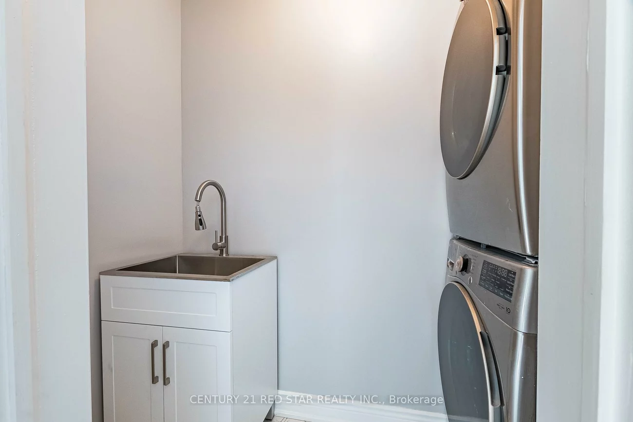 1448, Willowdown, 1017 - SW Southwest, Oakville