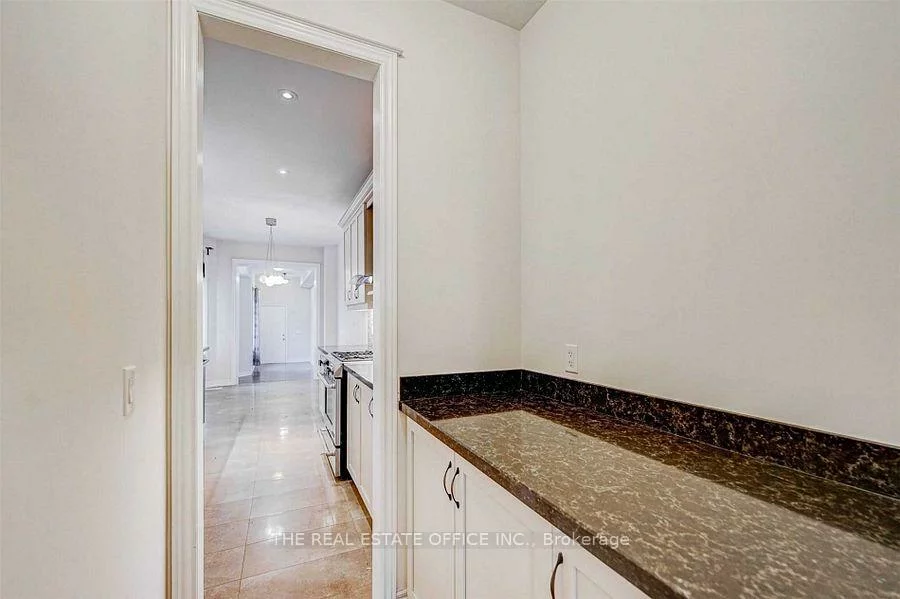 3286, Robert Brown, 1008 - GO Glenorchy, Oakville
