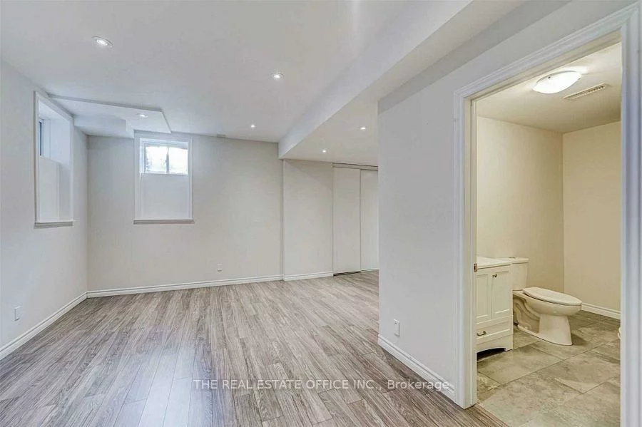 3286, Robert Brown, 1008 - GO Glenorchy, Oakville