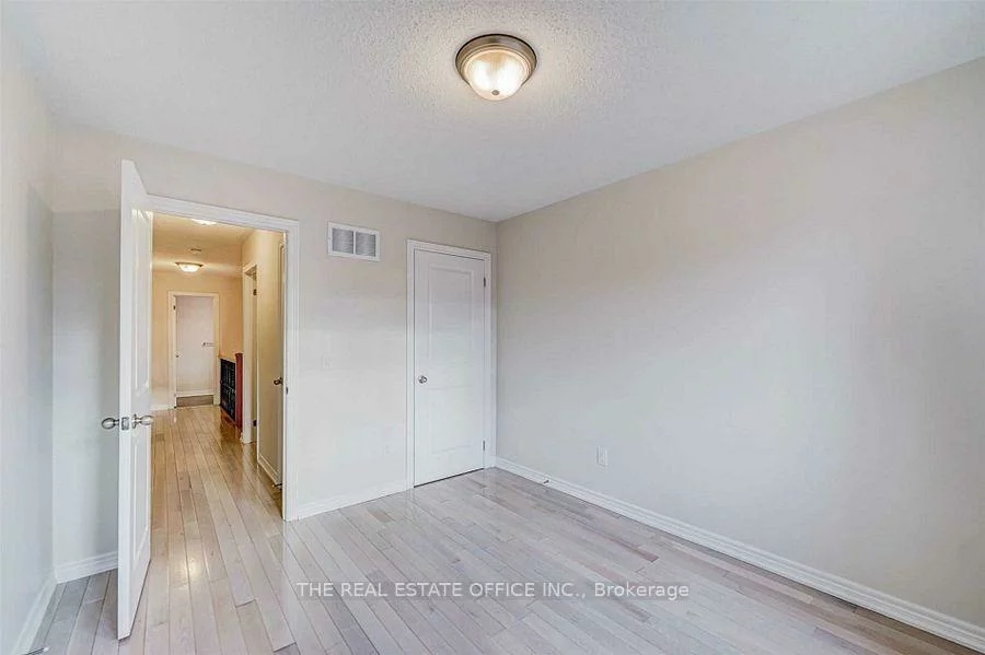 3286, Robert Brown, 1008 - GO Glenorchy, Oakville