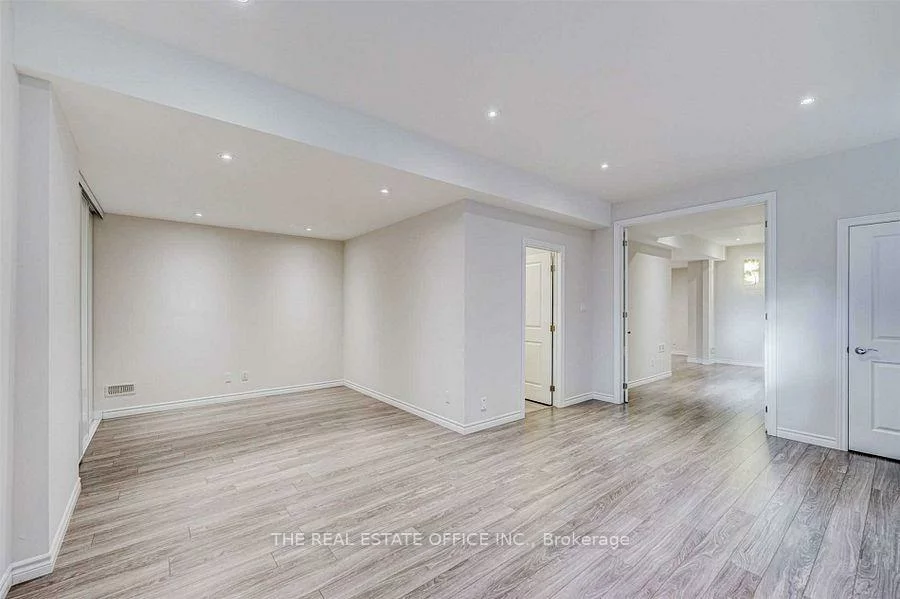 3286, Robert Brown, 1008 - GO Glenorchy, Oakville