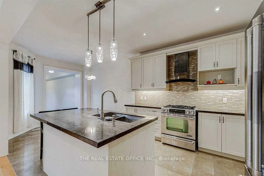 3286, Robert Brown, 1008 - GO Glenorchy, Oakville