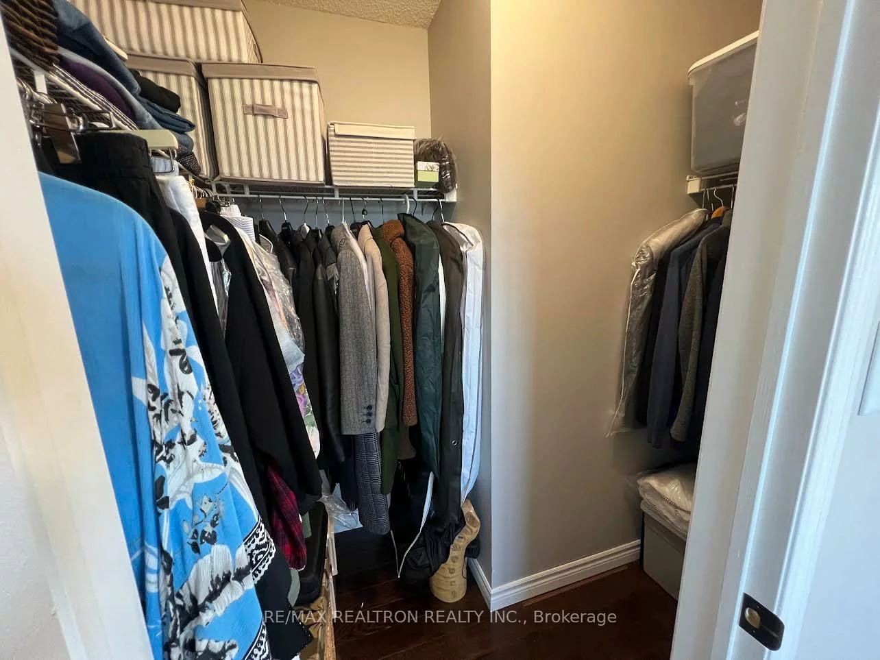 2543, Gill, 1015 - RO River Oaks, Oakville