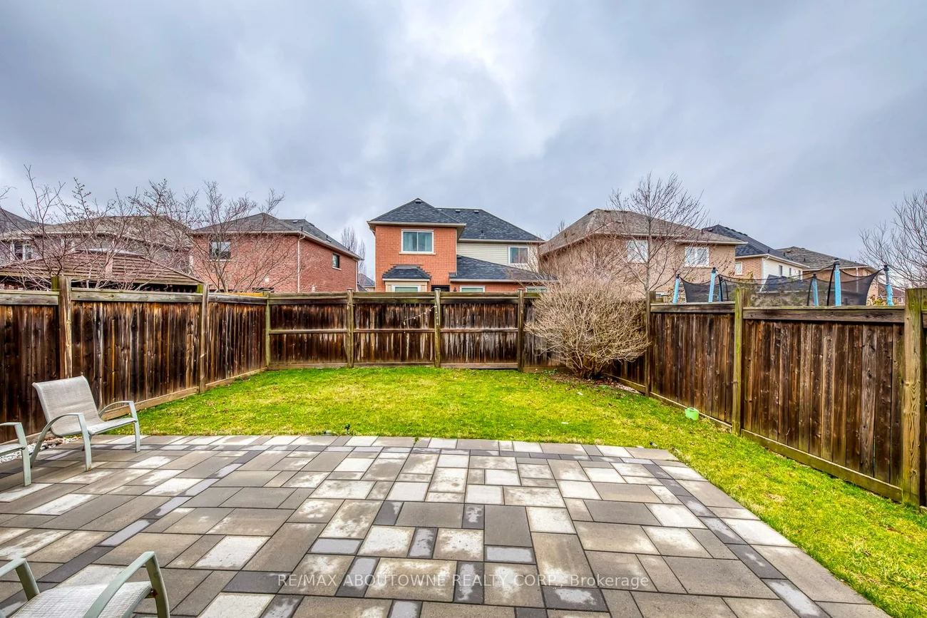 2247, Briargrove, 1019 - WM Westmount, Oakville