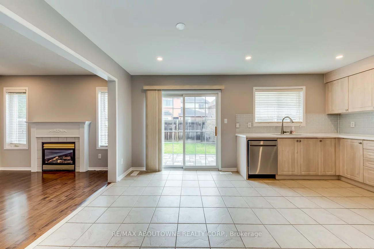 2247, Briargrove, 1019 - WM Westmount, Oakville