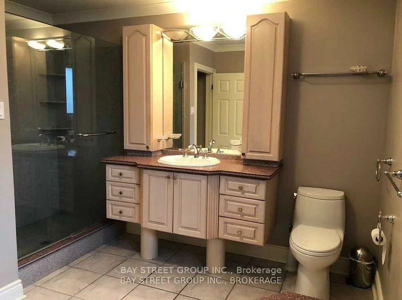1523, Duncan, 1011 - MO Morrison, Oakville