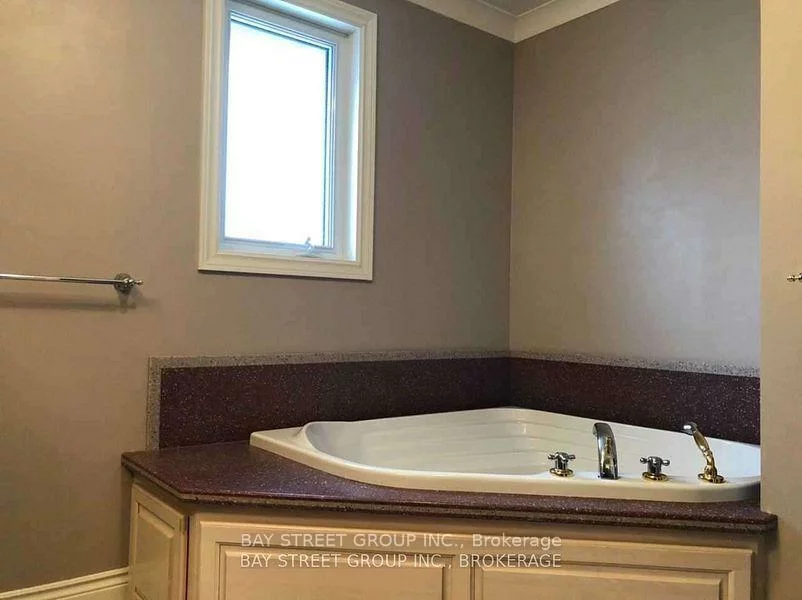 1523, Duncan, 1011 - MO Morrison, Oakville