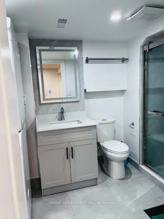 367, Yale, 1020 - WO West, Oakville