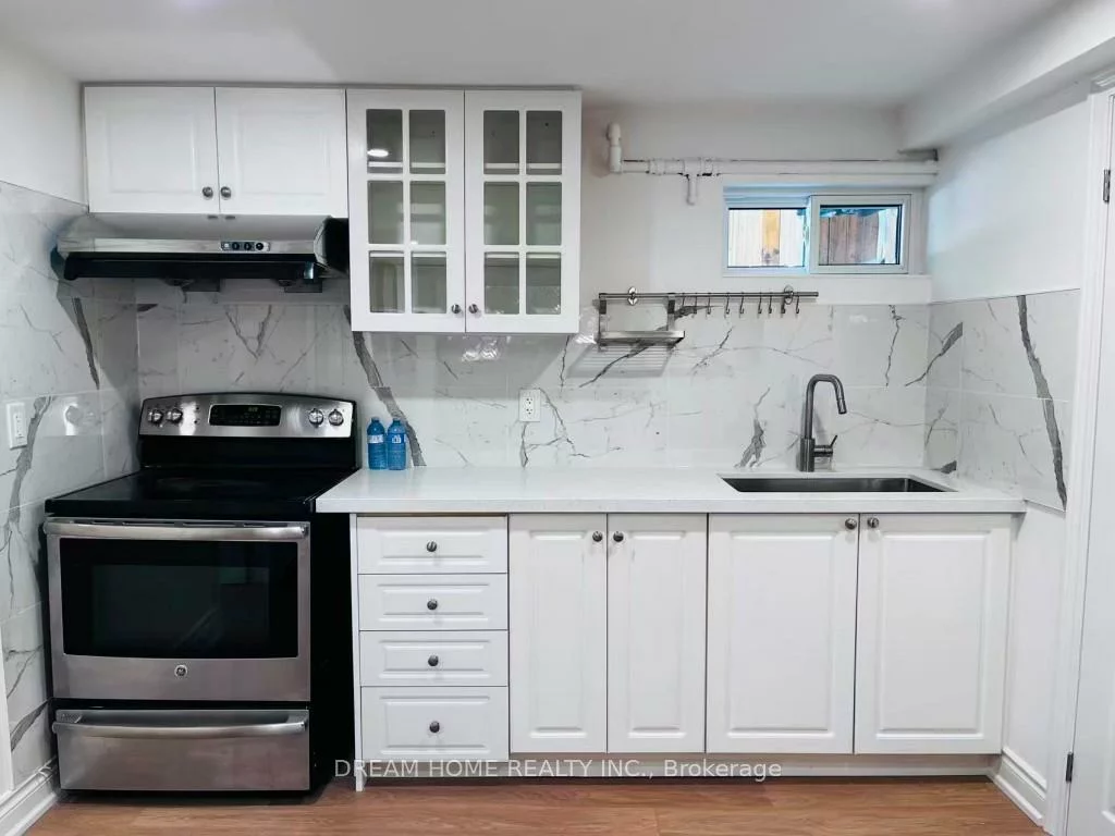 367, Yale, 1020 - WO West, Oakville