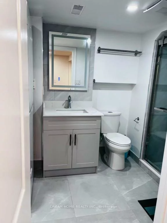 367, Yale, 1020 - WO West, Oakville