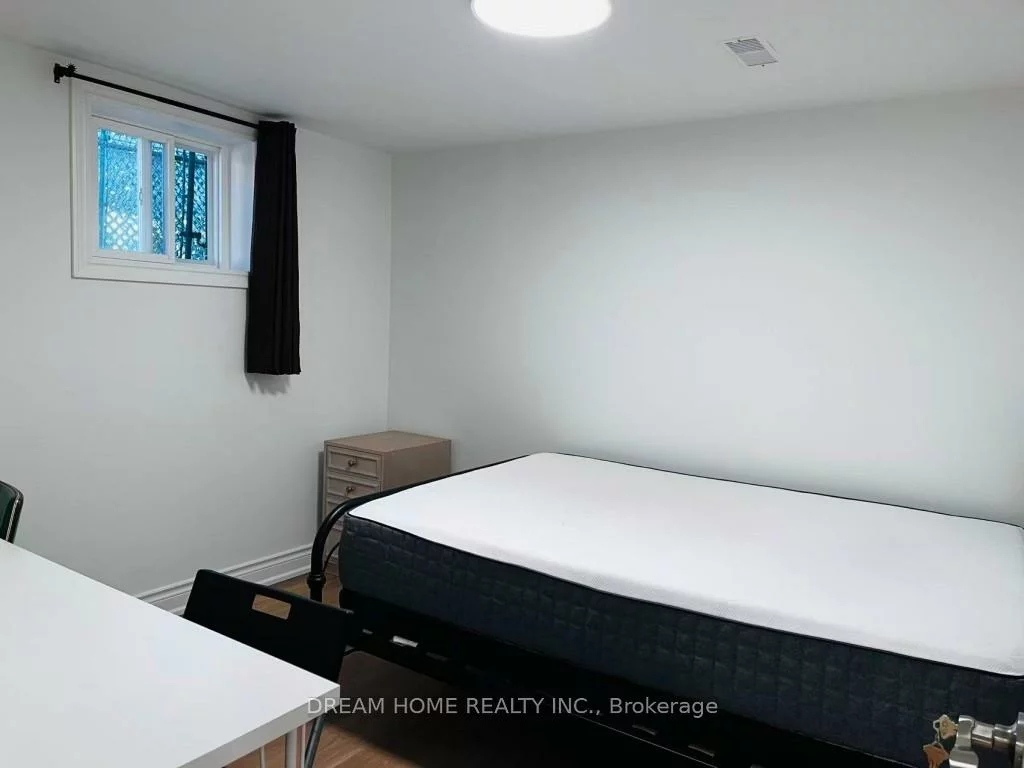 367, Yale, 1020 - WO West, Oakville