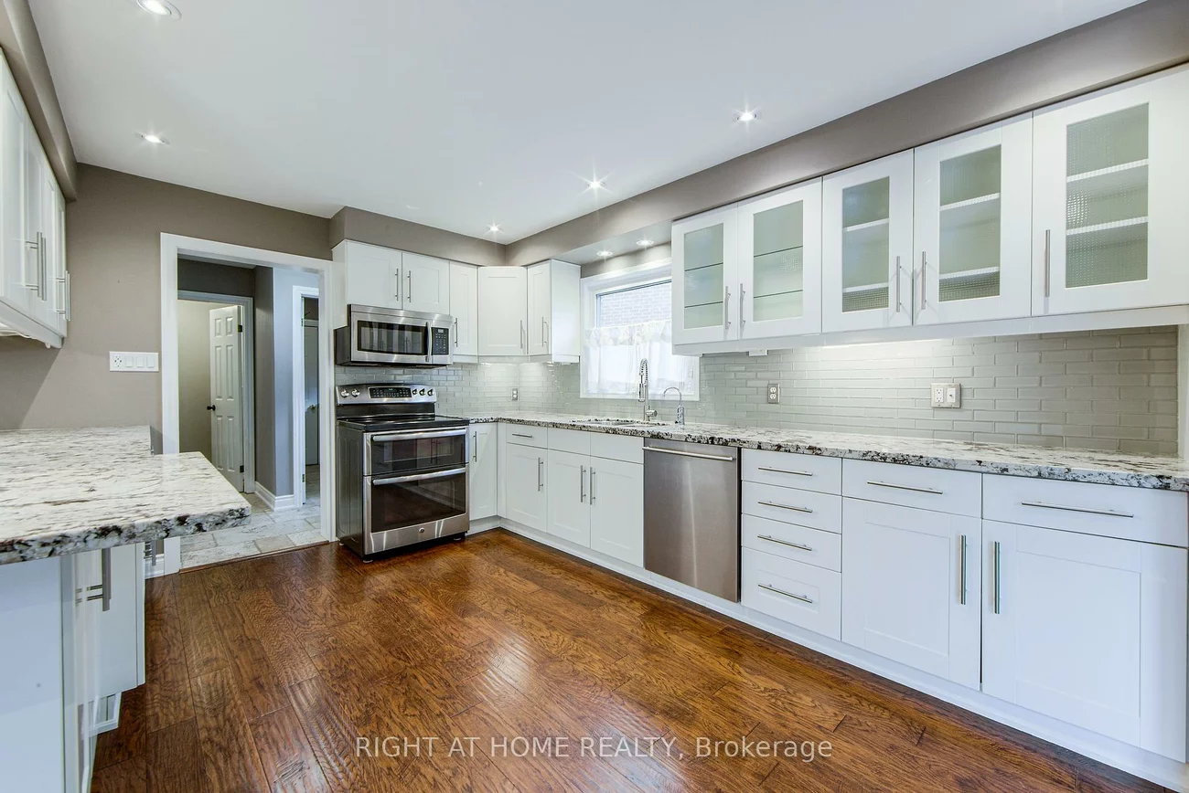 1020, Roxborough, 1007 - GA Glen Abbey, Oakville