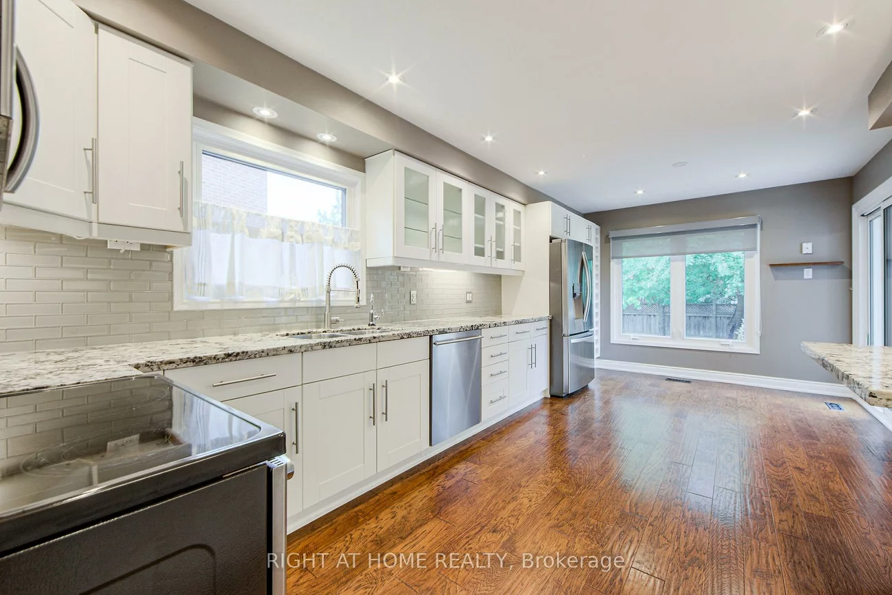 1020, Roxborough, 1007 - GA Glen Abbey, Oakville