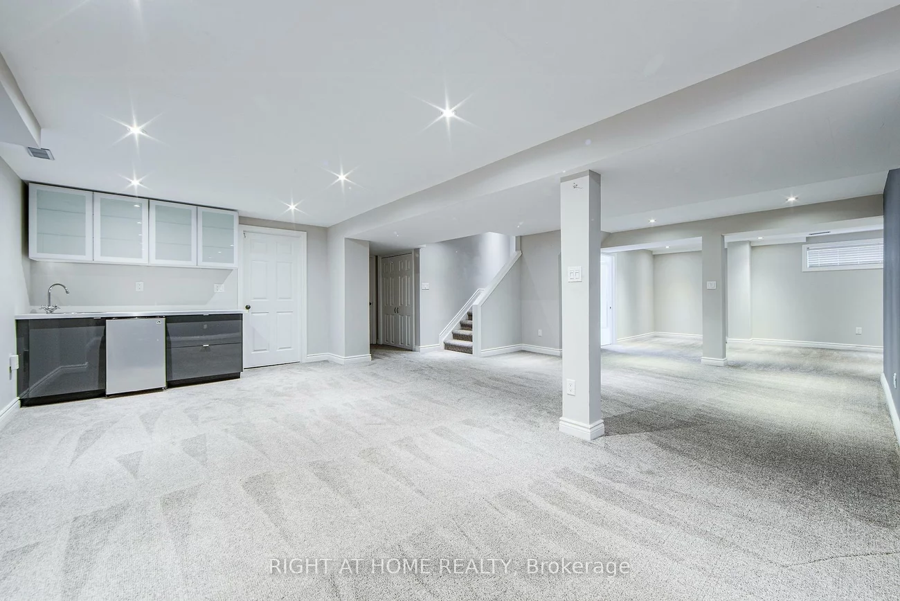 1020, Roxborough, 1007 - GA Glen Abbey, Oakville