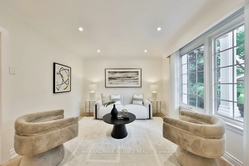 1316, Cambridge, 1011 - MO Morrison, Oakville