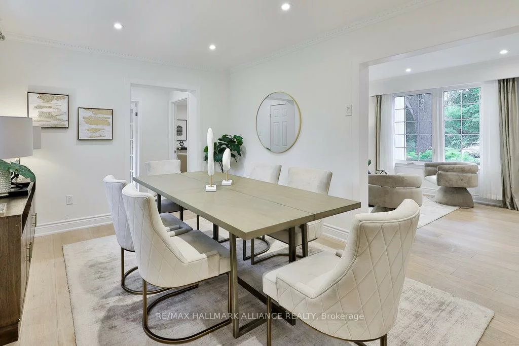 1316, Cambridge, 1011 - MO Morrison, Oakville