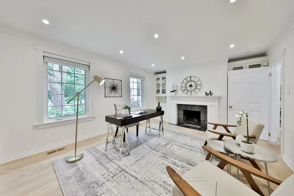 1316, Cambridge, 1011 - MO Morrison, Oakville