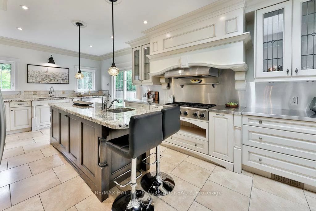 1316, Cambridge, 1011 - MO Morrison, Oakville