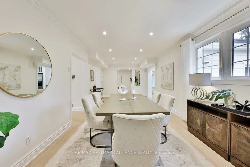 1316, Cambridge, 1011 - MO Morrison, Oakville