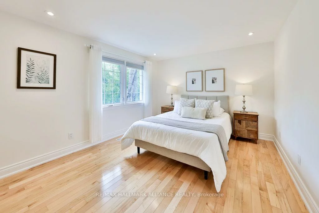 1316, Cambridge, 1011 - MO Morrison, Oakville