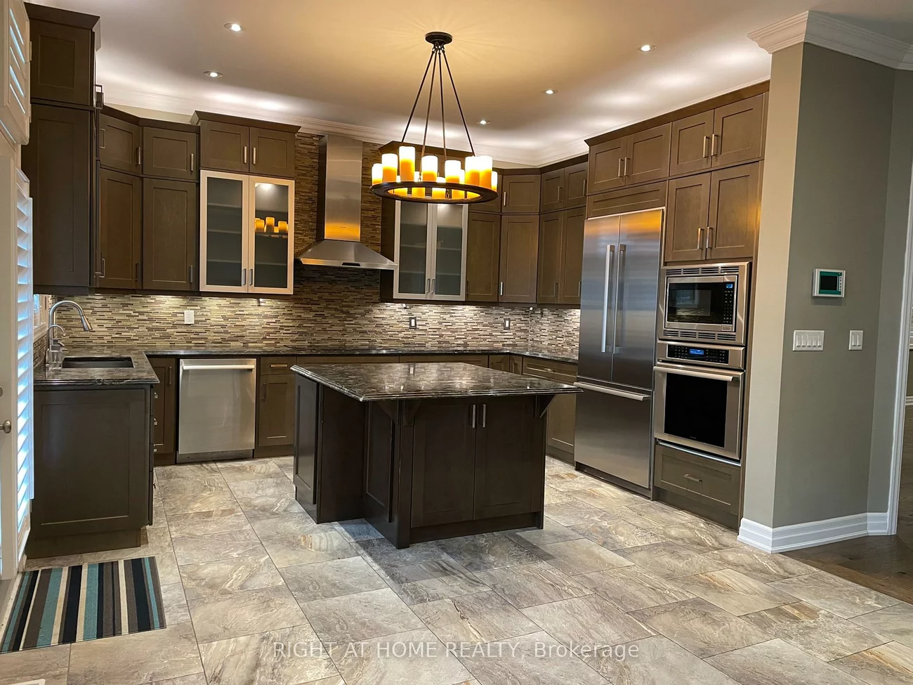 163, Magnolia, 1008 - GO Glenorchy, Oakville