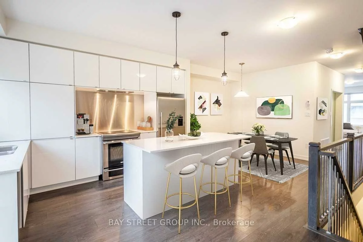 219, Huguenot, 1008 - GO Glenorchy, Oakville