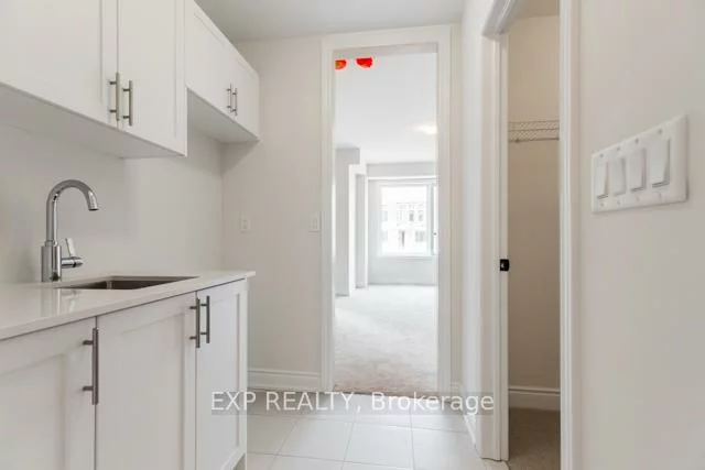 3255, Sixth, 1008 - GO Glenorchy, Oakville