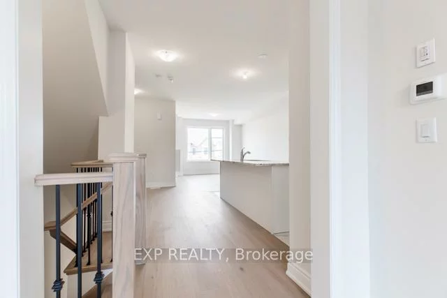 3255, Sixth, 1008 - GO Glenorchy, Oakville