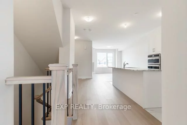 3255, Sixth, 1008 - GO Glenorchy, Oakville