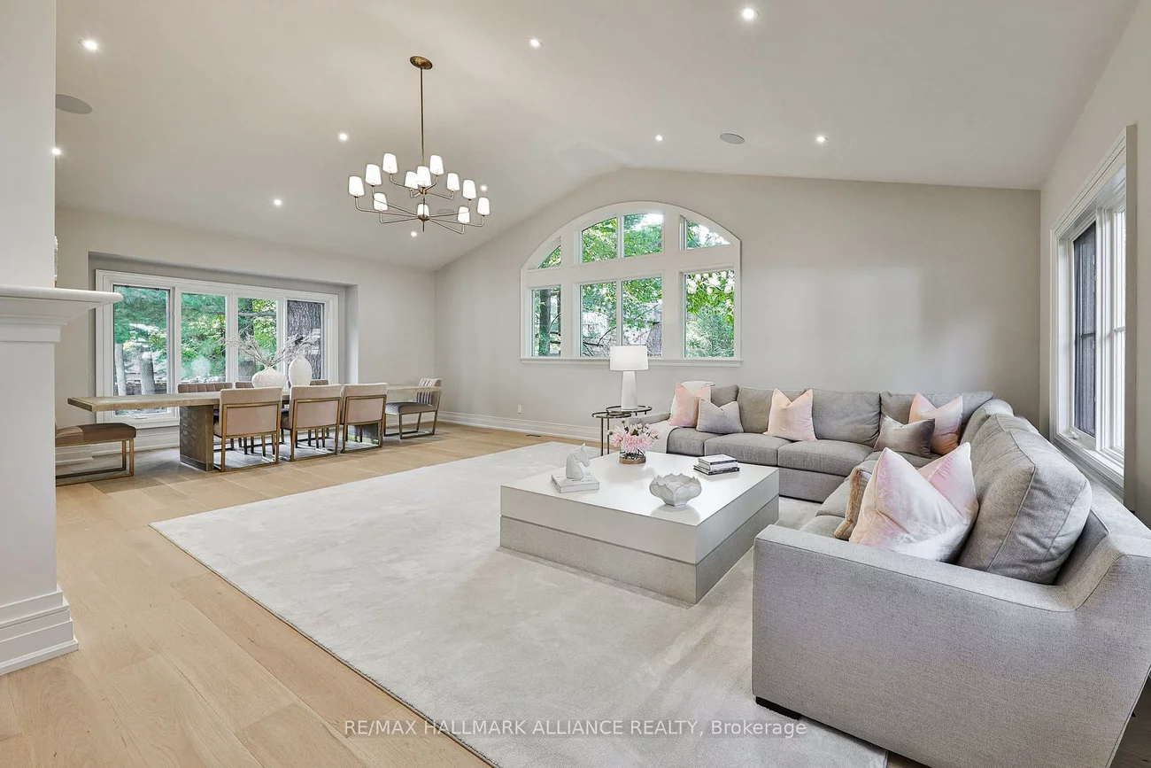 1310, Duncan, 1011 - MO Morrison, Oakville