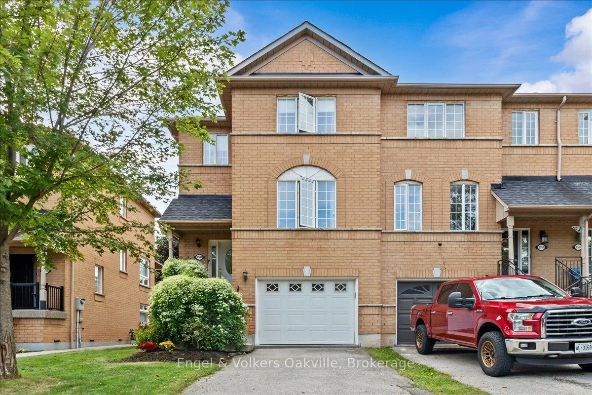 2561, Gill, 1015 - RO River Oaks, Oakville