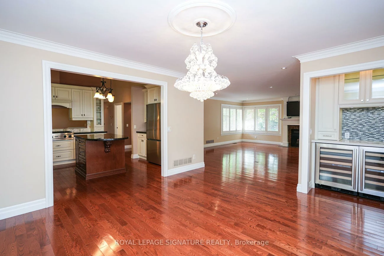 169, Maple Grove, 1006 - FD Ford, Oakville